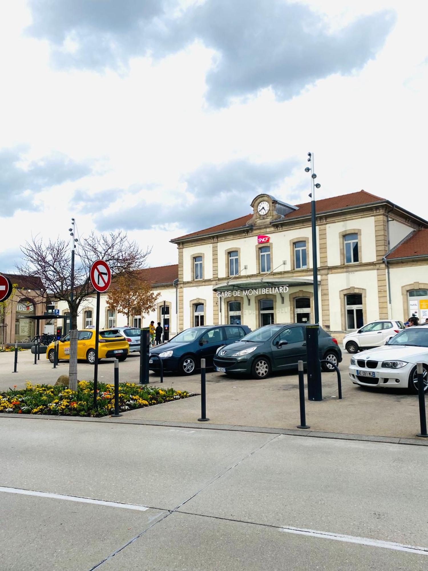 Superbe Studio Cosy Et Atypique 3 Etoiles Montbeliard Ngoại thất bức ảnh